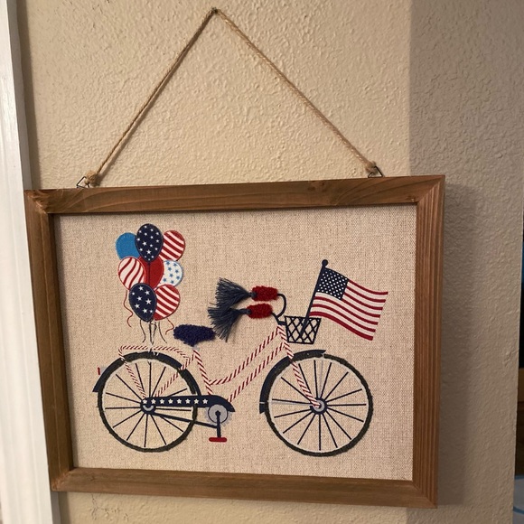 July 4th Patriotic Bicycle Wall Sign, Bicycle Kitchen Towels & Bicycle Napkins - Picture 3 of 13